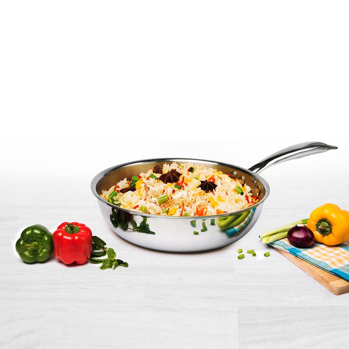 Artista Tri-Ply Frypan 20cm. / Capacity 1450ml.